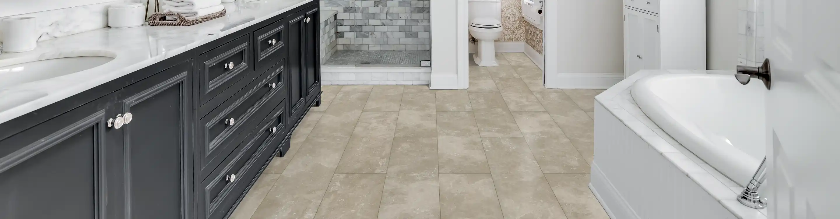 Waterproof tile in bath 